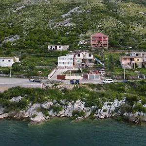 Konukevi Lakefront House