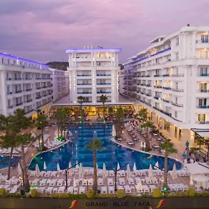 Resort Grand Blue Fafa &, Kryemëdhej