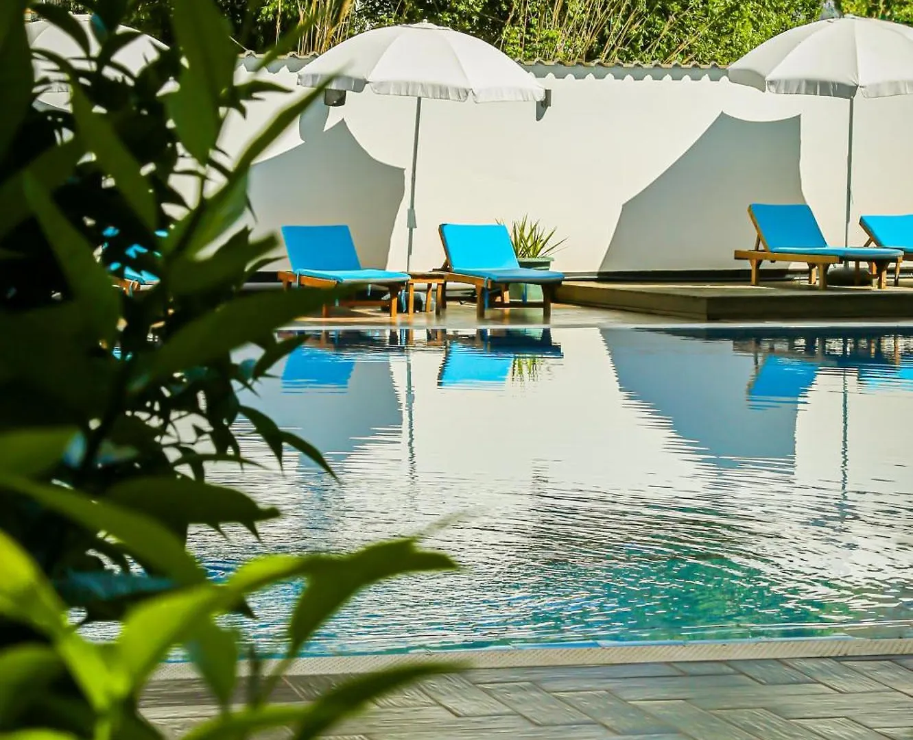 Atrium Deluxe Resort Golem  Arnavutluk